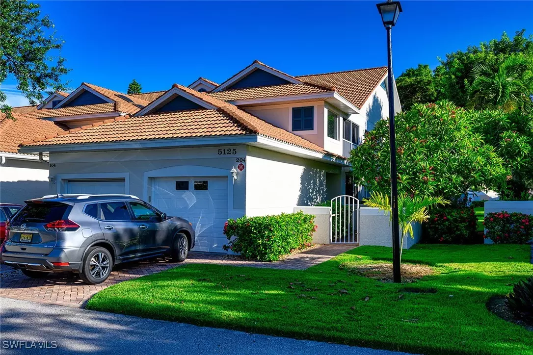 Naples, FL 34110,5125 Cedar Springs DR #204
