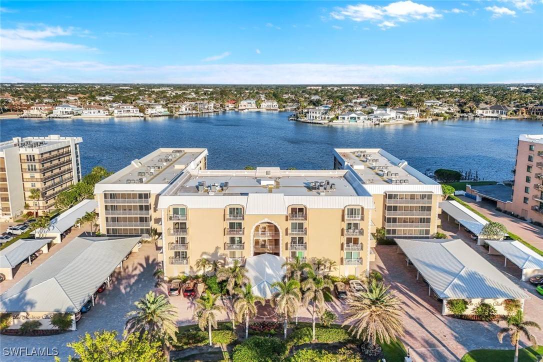 Naples, FL 34103,3450 Gulf Shore BLVD N #306