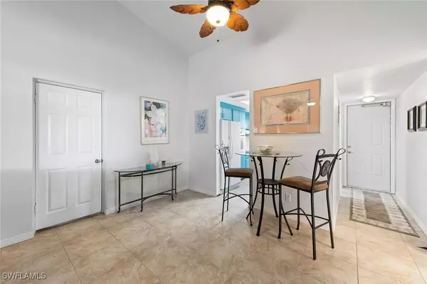 Cape Coral, FL 33904,402 SE 42nd TER #D-7