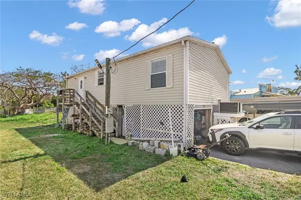 Chokoloskee, FL 34138,228 Mamie ST