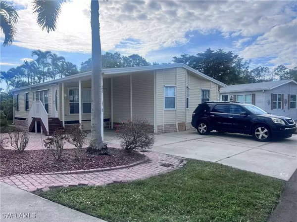 5855 Brightwood DR, Fort Myers, FL 33905