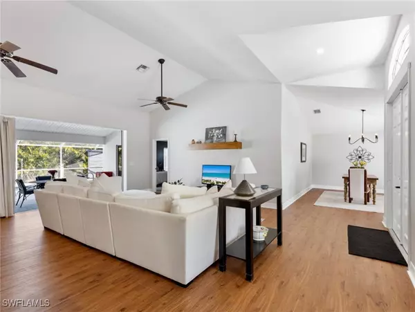 Fort Myers, FL 33901,1377 Coconut DR