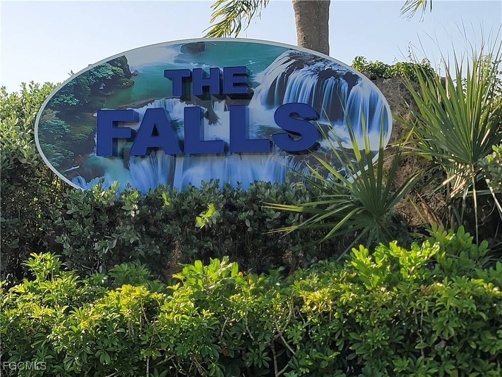 620 Mirror Lakes Falls CT, Lehigh Acres, FL 33974