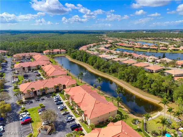 Naples, FL 34104,8225 Ibis Club DR #215