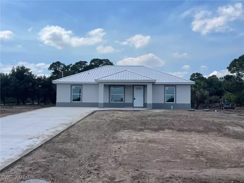 103 Concord LOOP, Labelle, FL 33935