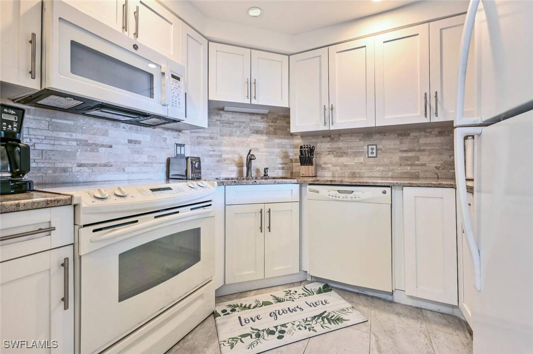 Naples, FL 34108,5 Bluebill AVE #511