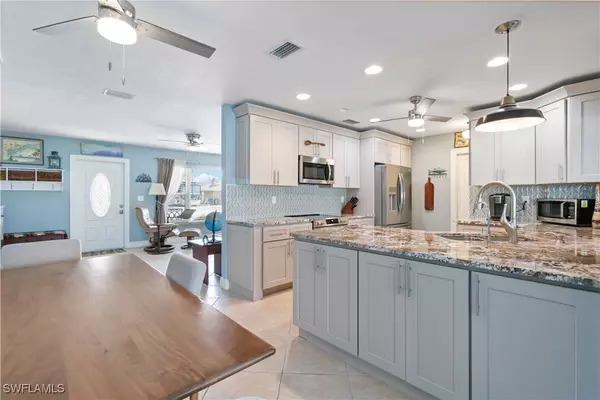 Fort Myers Beach, FL 33931,341 Jefferson CT