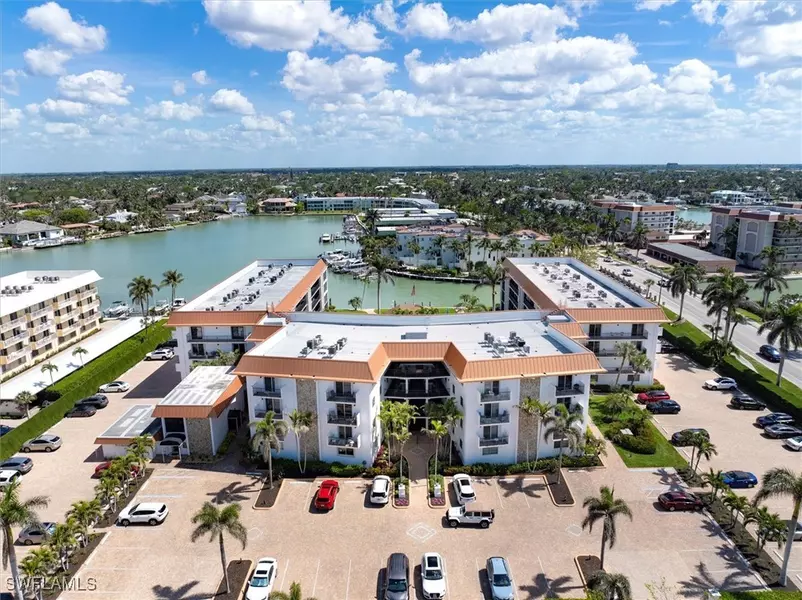 2900 Gulf Shore BLVD N #410, Naples, FL 34103