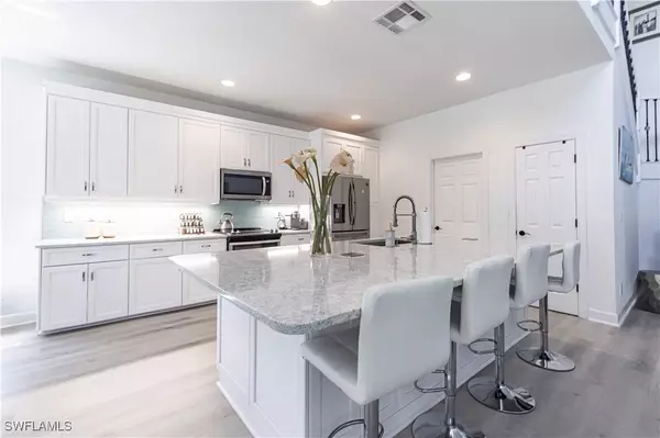 Naples, FL 34120,9172 Quartz LN