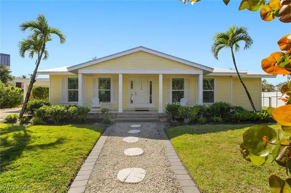 Sanibel, FL 33957,1139 Buttonwood LN