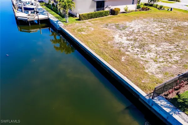 Marco Island, FL 34145,152 Gulfport CT