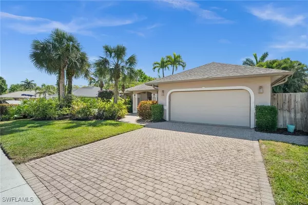 Naples, FL 34104,2440 River Reach DR