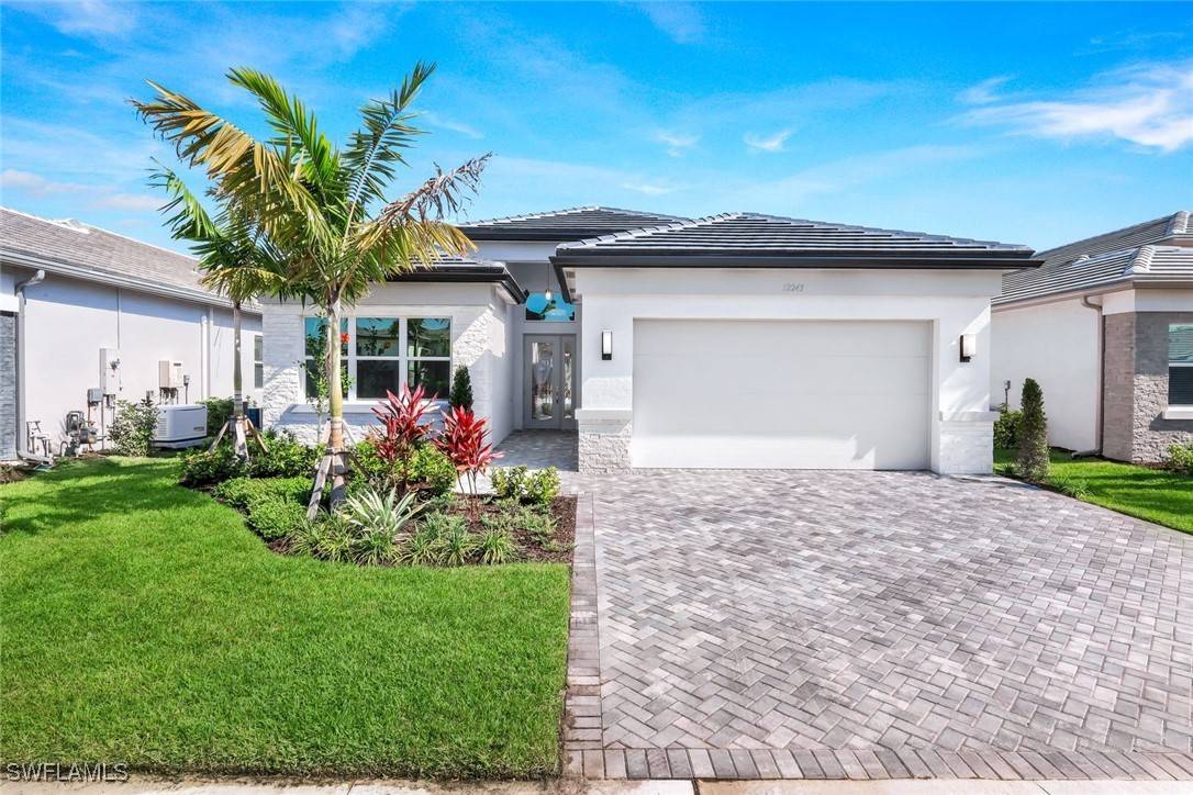 12243 Lotus AVE, Naples, FL 34120