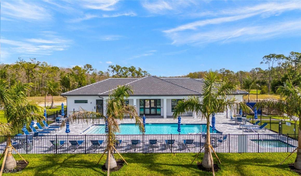 10925 Preachers Cove LN, Fort Myers, FL 33913