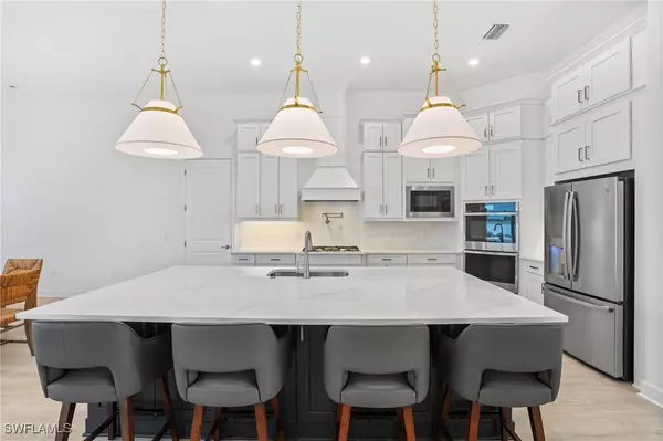 Naples, FL 34114,15398 Turin DR