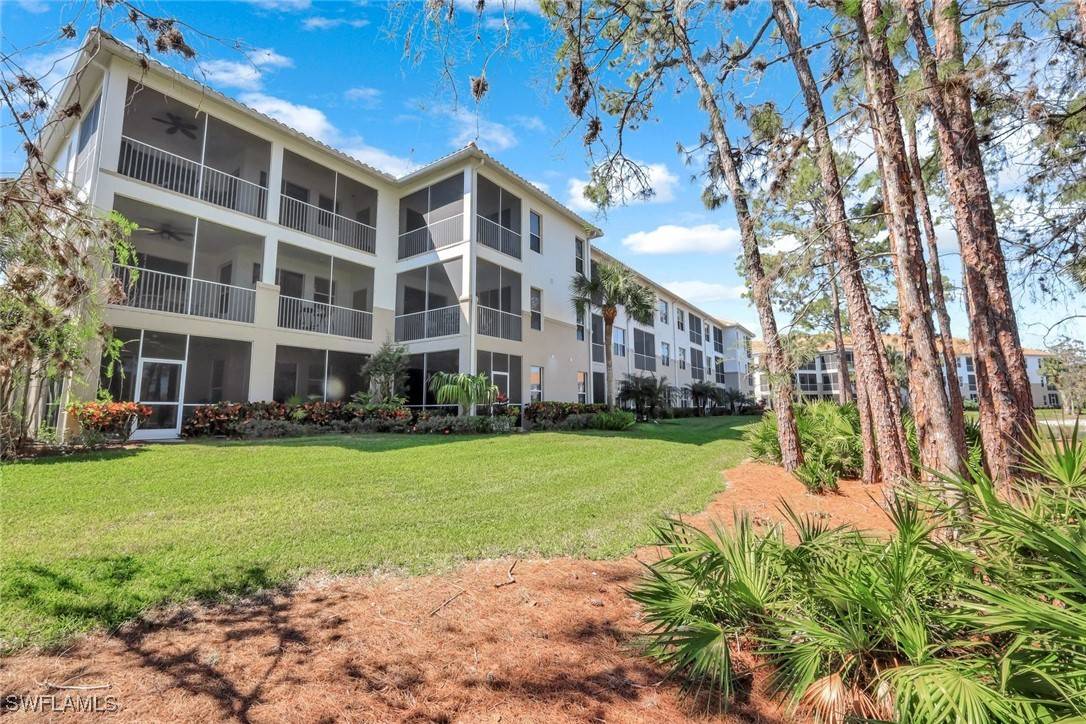 Naples, FL 34120,8239 Parkstone PL #208