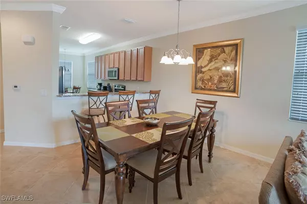 Naples, FL 34113,9731 Acqua CT #531