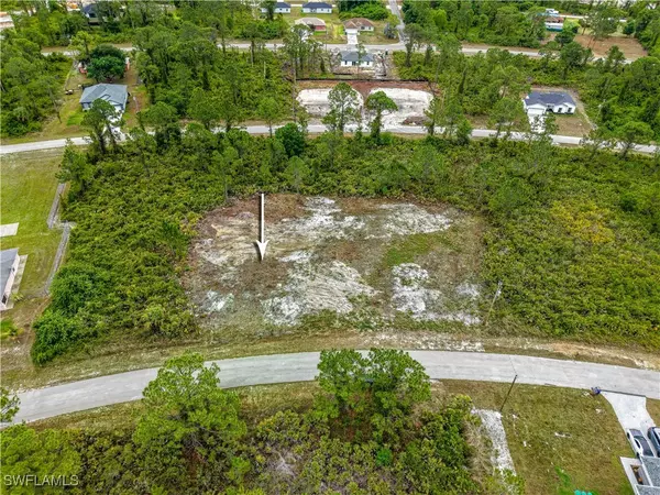 Lehigh Acres, FL 33974,315 Bradley AVE