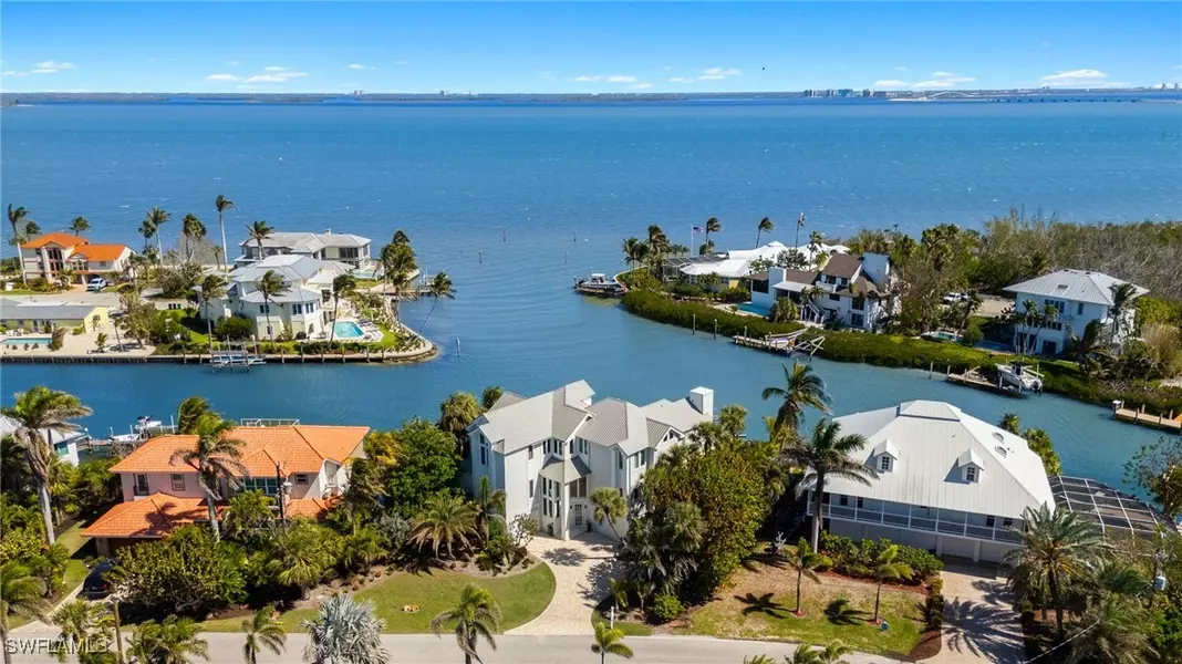 1490 Angel DR, Sanibel, FL 33957
