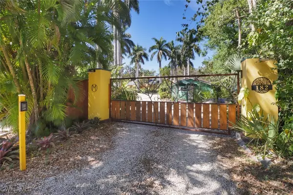 184 W Mariana AVE, North Fort Myers, FL 33903