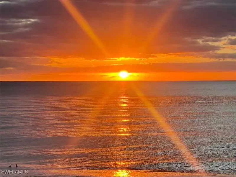 4551 Gulf Shore BLVD N #1400, Naples, FL 34103