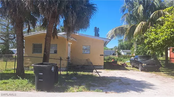 1043 Lee ST, Moore Haven, FL 33471