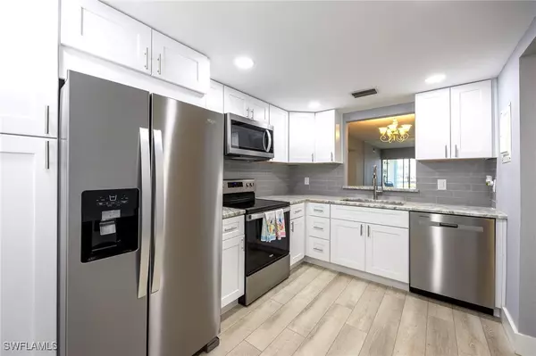 Cape Coral, FL 33904,4012 SE 19th AVE #103