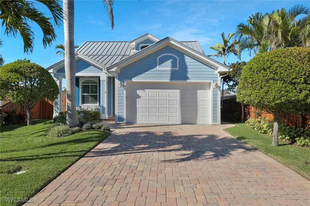 Naples, FL 34108,583 91st AVE N