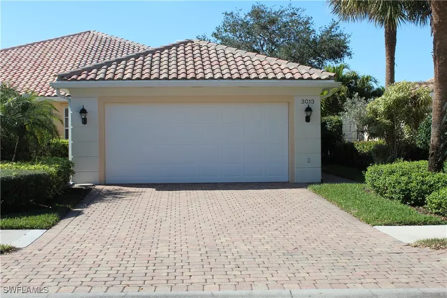 3013 Futuna LN, Naples, FL 34119