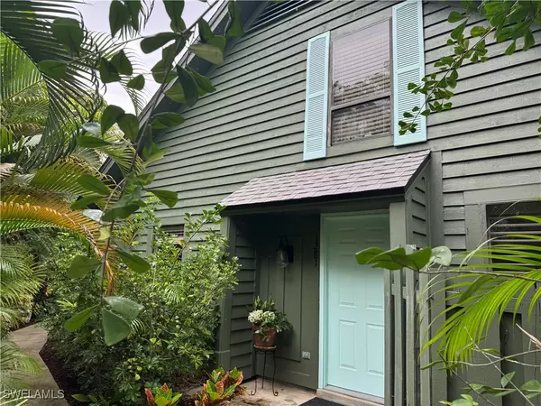 1281 Solana RD, Naples, FL 34103