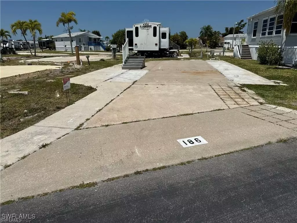 Fort Myers, FL 33908,19681 Summerlin #186 RD