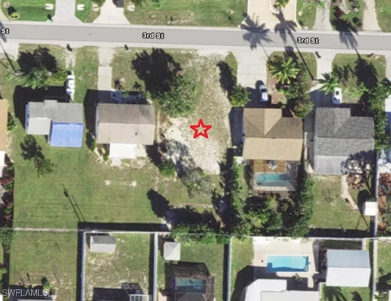 18 3rd ST, Bonita Springs, FL 34134