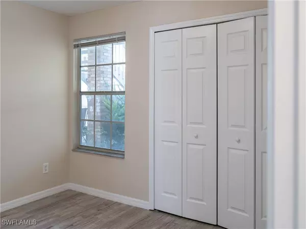 Kissimmee, FL 34746,5007 LAGUNA BAY CIR #37