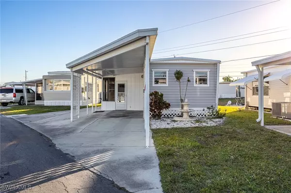 Fort Myers, FL 33905,5558 Palm Beach BLVD #213