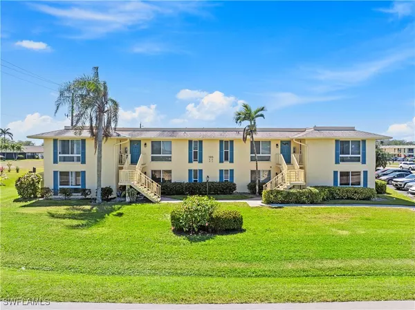 Naples, FL 34112,100 Glades BLVD #3