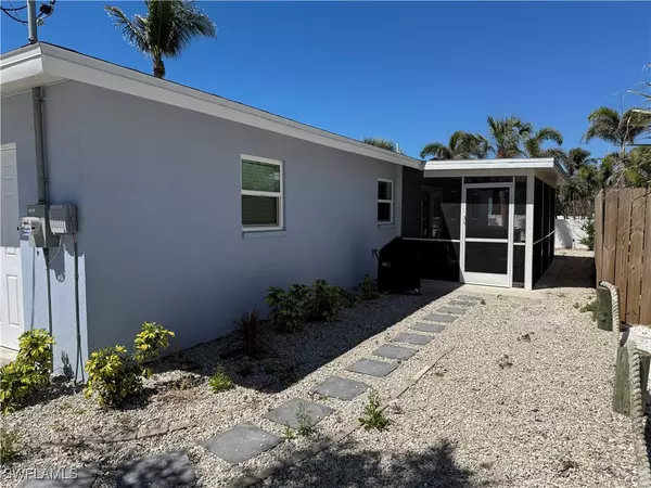 Fort Myers Beach, FL 33931,345 Donora BLVD