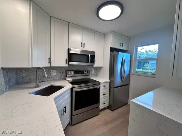 Naples, FL 34102,268 Banyan BLVD #268