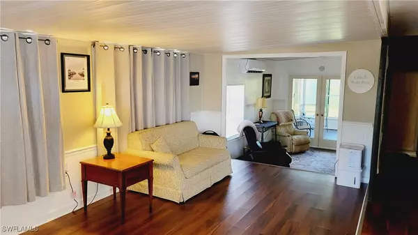 Fort Myers, FL 33905,11 Shoreland DR