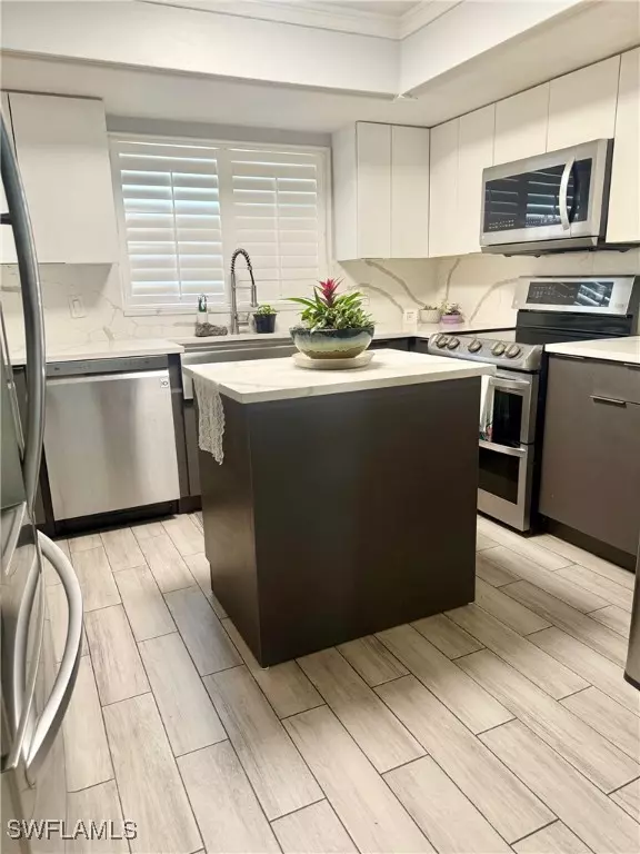 Naples, FL 34110,1020 Palm View DR #101C
