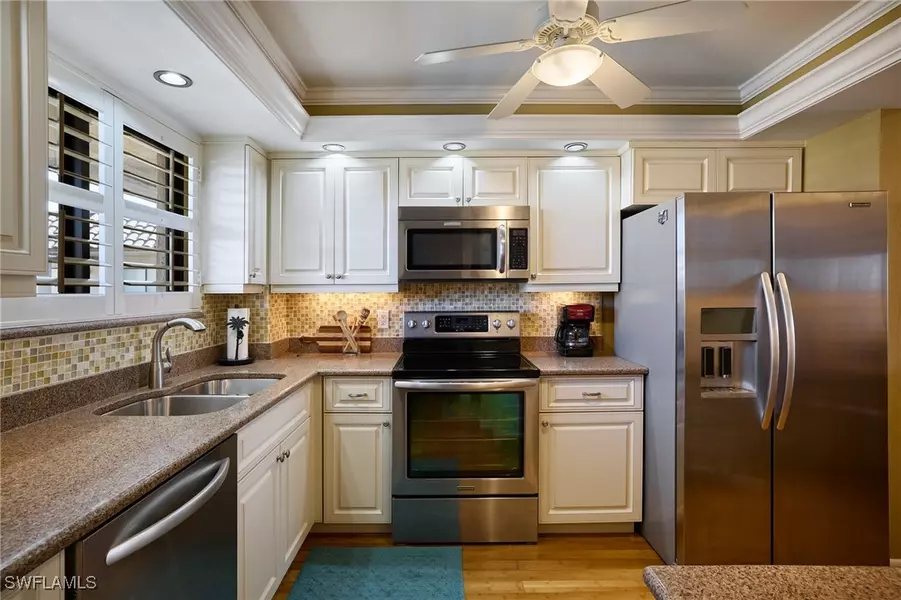 2121 Collier AVE #518, Fort Myers, FL 33901
