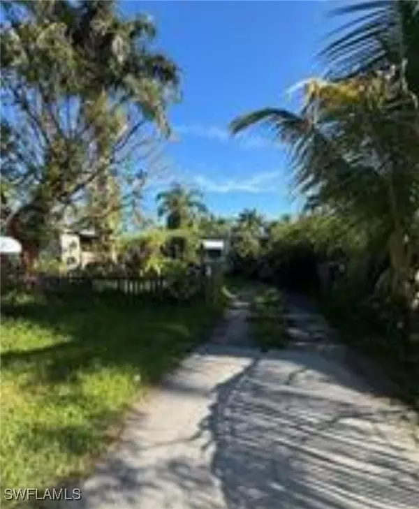 Naples, FL 34112,2593 Holly AVE