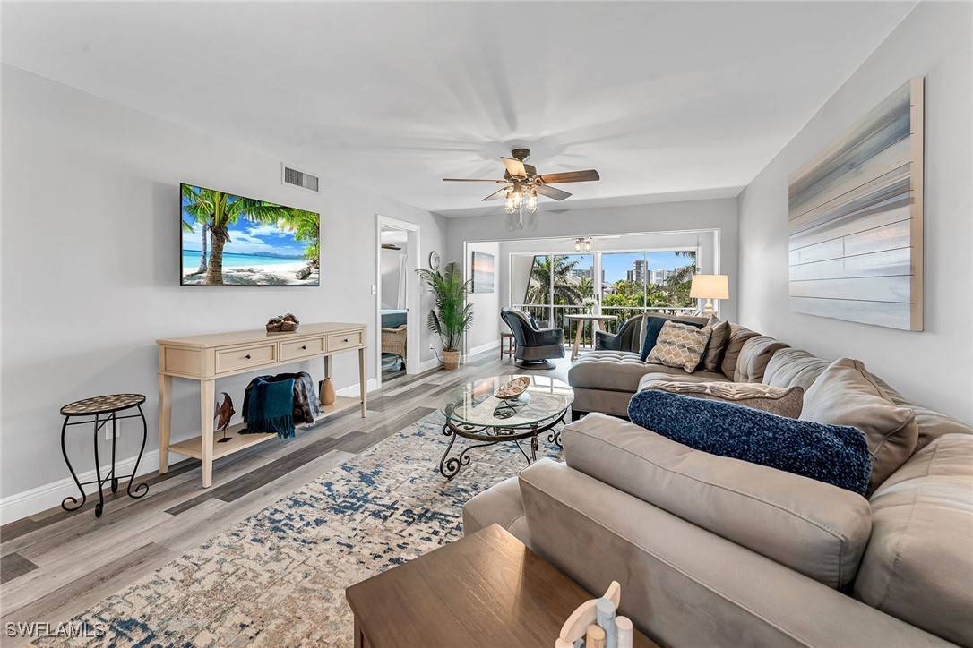 Naples, FL 34103,4200 Belair LN #303