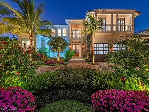 2140 Kingfish RD, Naples, FL 34102