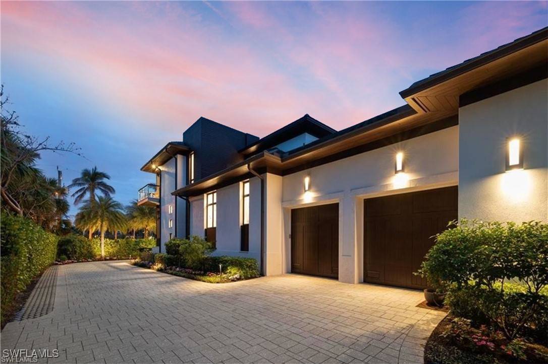 1230 Gulf Shore BLVD S, Naples, FL 34102