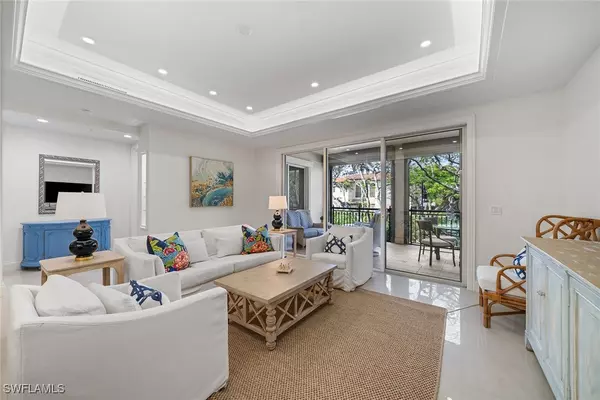 Naples, FL 34102,411 6th ST S #202