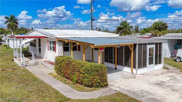 North Fort Myers, FL 33917,139 Gaslight AVE