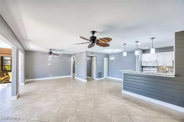 Fort Myers, FL 33919,14820 Summerlin Woods DR #1