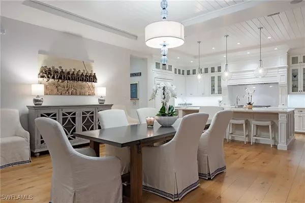 Naples, FL 34102,670 Mooring Line DR