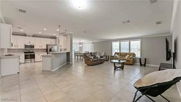 Clewiston, FL 33440,2555 Hendry Isles BLVD