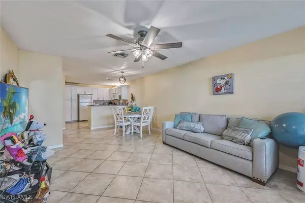 Naples, FL 34108,60 Emerald Woods DR #B1